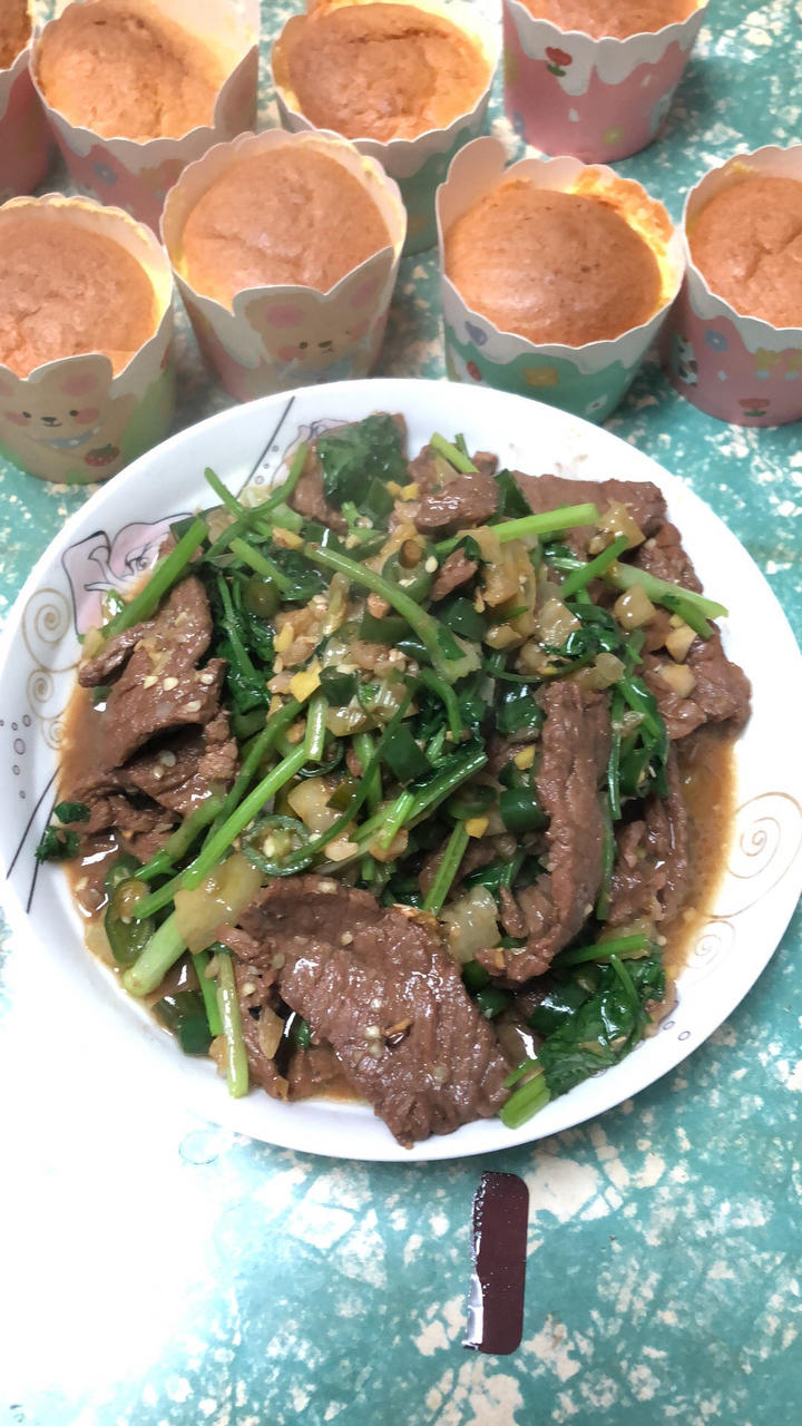 小炒黄牛肉