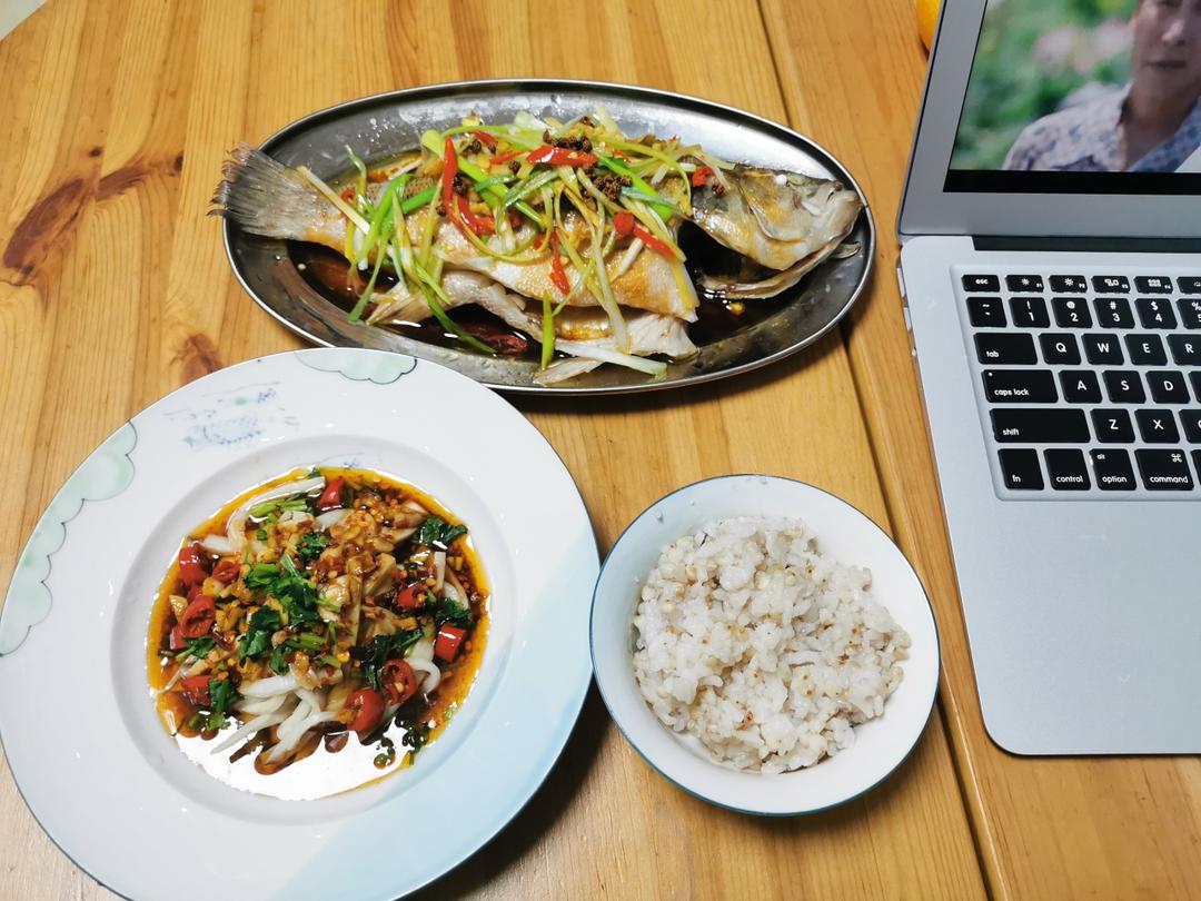 新手零失败的清蒸鲈鱼