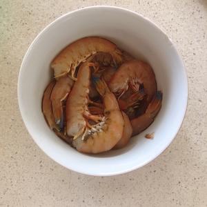幸福感满满的鲜虾粥的做法 步骤5
