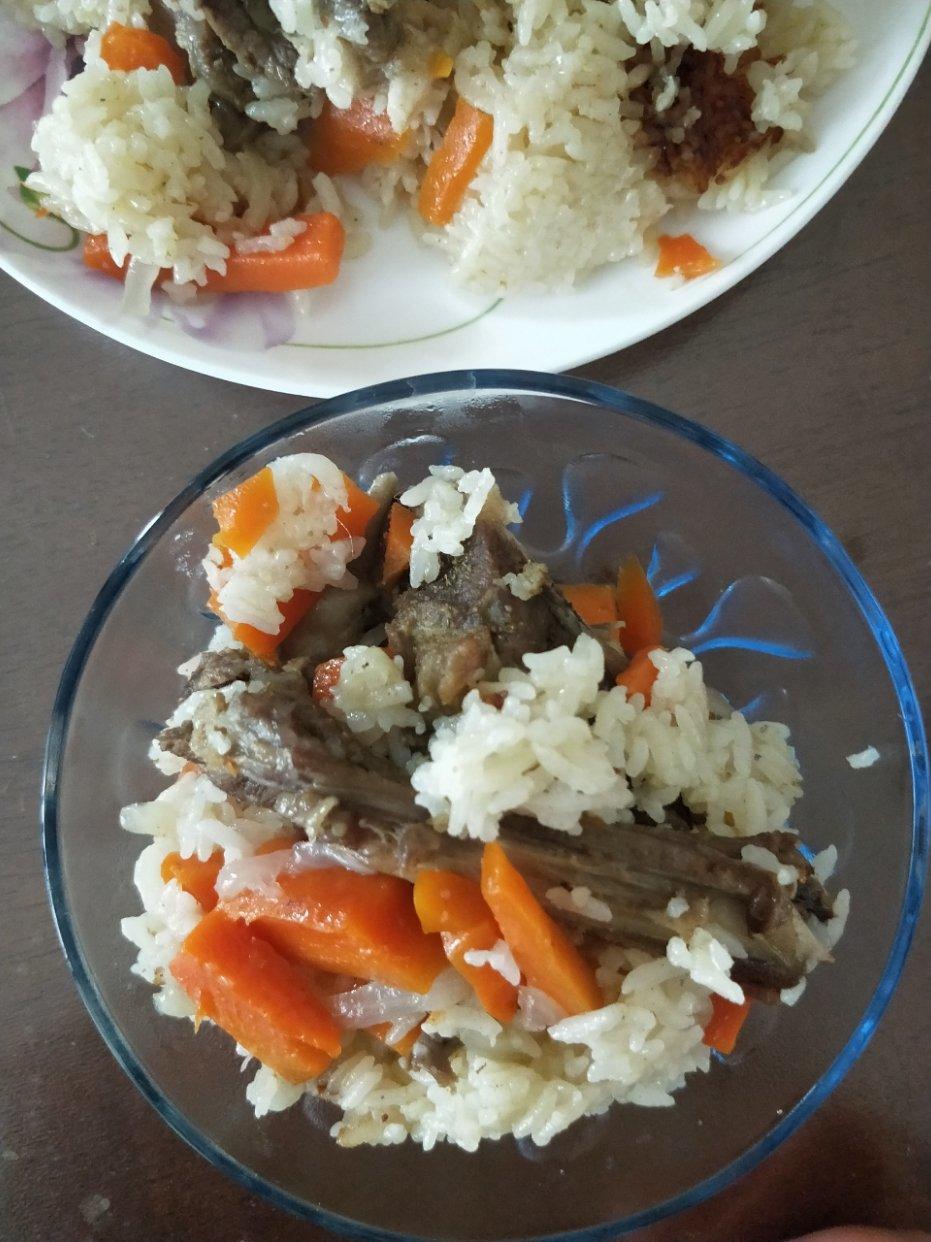 新疆羊肉抓饭