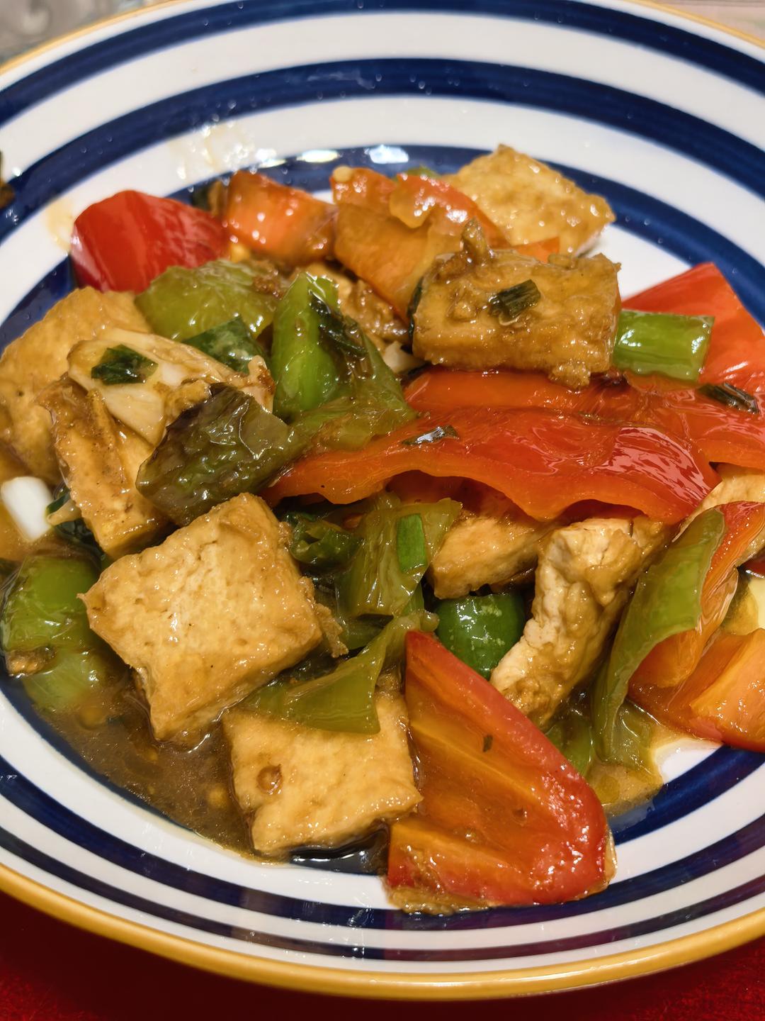 红椒烧豆腐