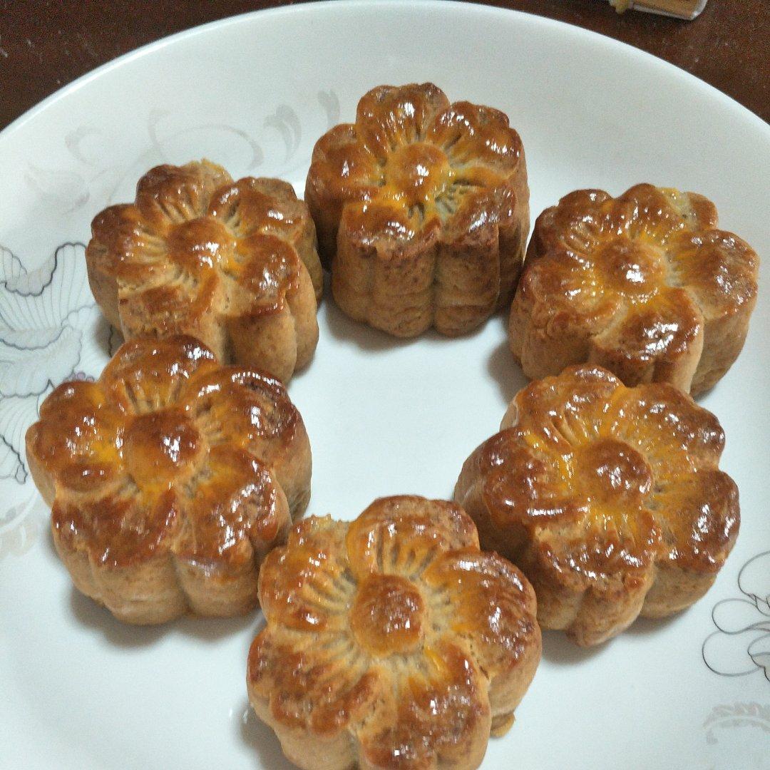 自制椰蓉月饼，比外面买的还好吃