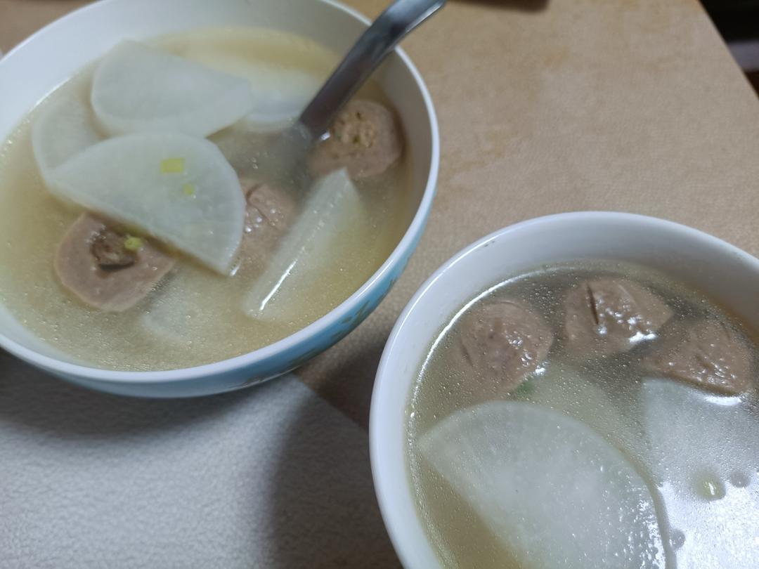 😋清甜好喝，简单易做的牛肉丸萝卜汤