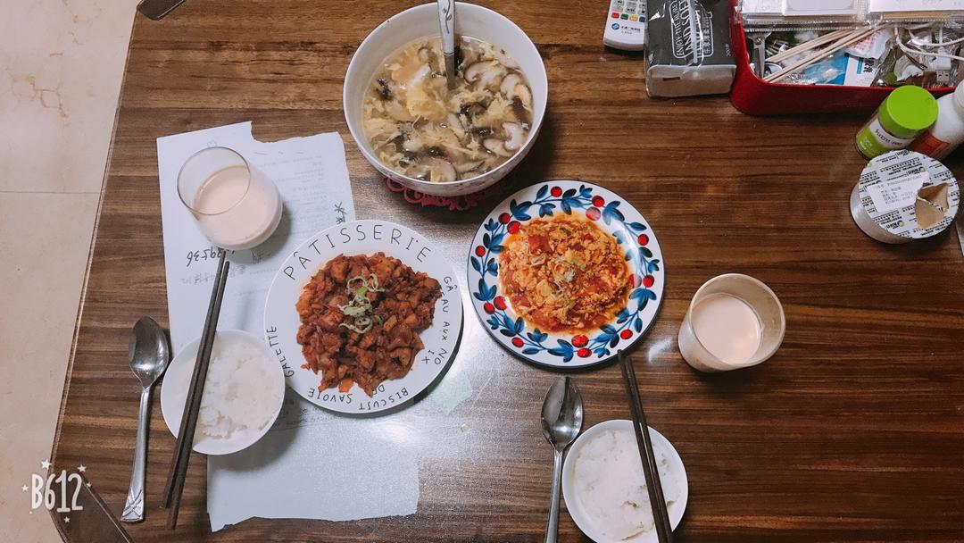 辣白菜炒五花肉