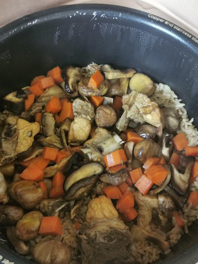 电饭煲排骨焖饭‼️米饭粒粒分明，咸香入味，超级好吃