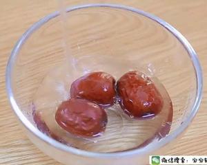 红糖红枣小米粥 宝宝辅食食谱的做法 步骤3