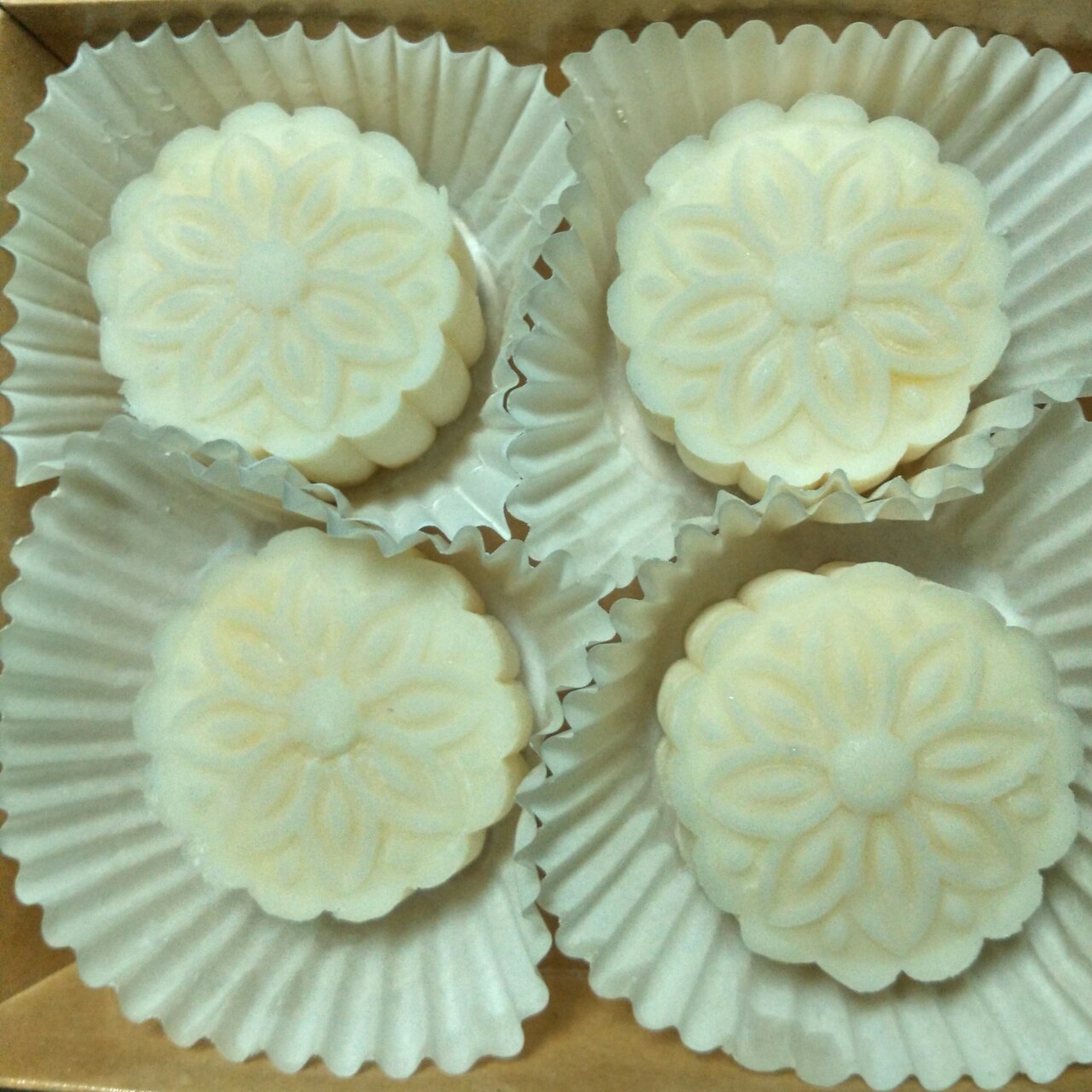奶黄冰皮月饼