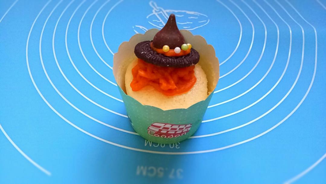 南瓜版万圣节女巫帽蛋糕