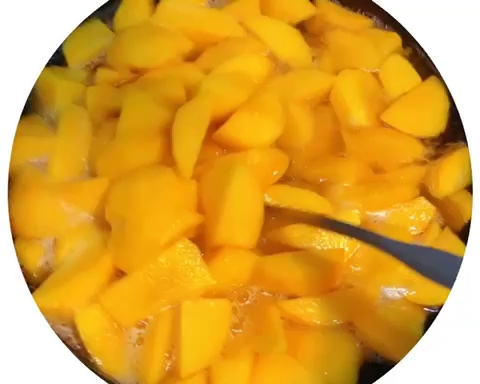 黄桃罐头（储存8个月）的做法
