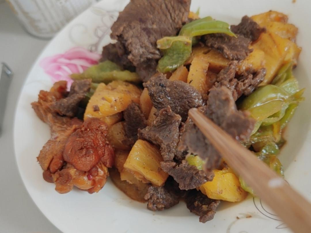 特开胃牛肉炒菠萝