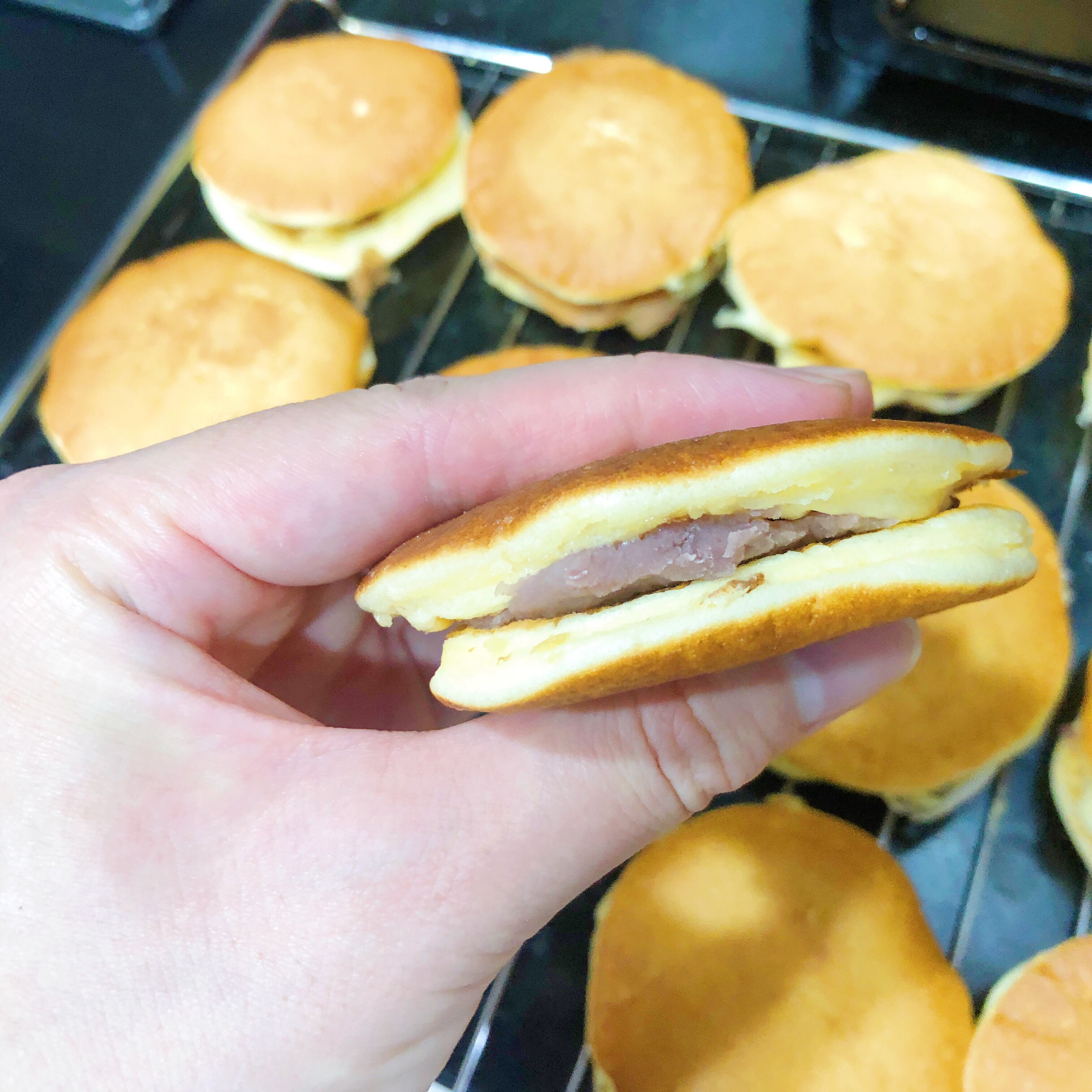 铜锣烧（就是日式松饼🥞，不用泡打粉，放冷了也不会硬梆梆）的做法