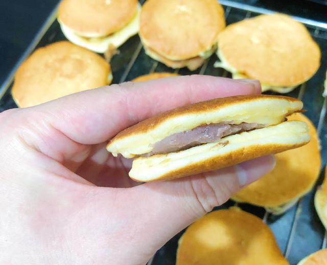 铜锣烧（就是日式松饼🥞，不用泡打粉，放冷了也不会硬梆梆）的做法