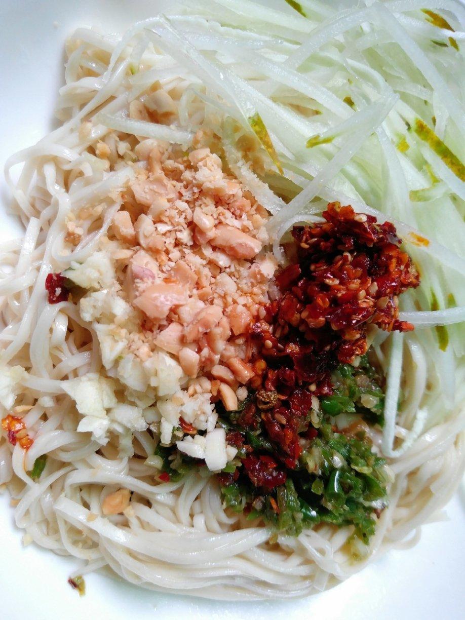 夏日快手凉拌面