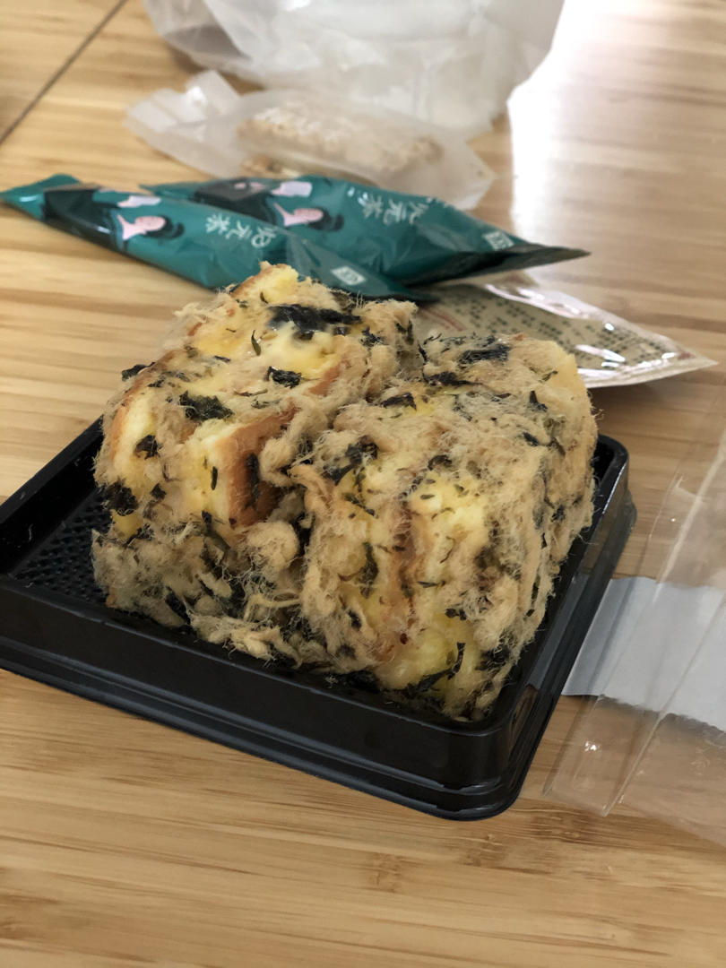 美味海苔肉松小贝