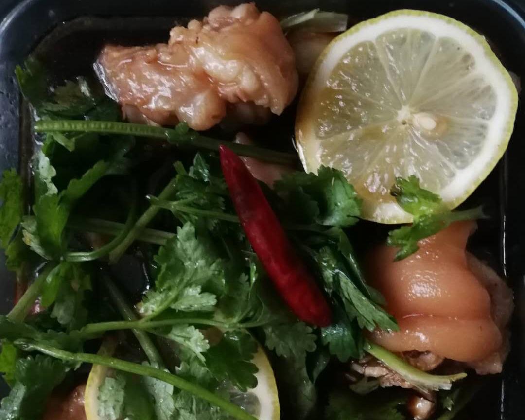 柠檬猪手的做法