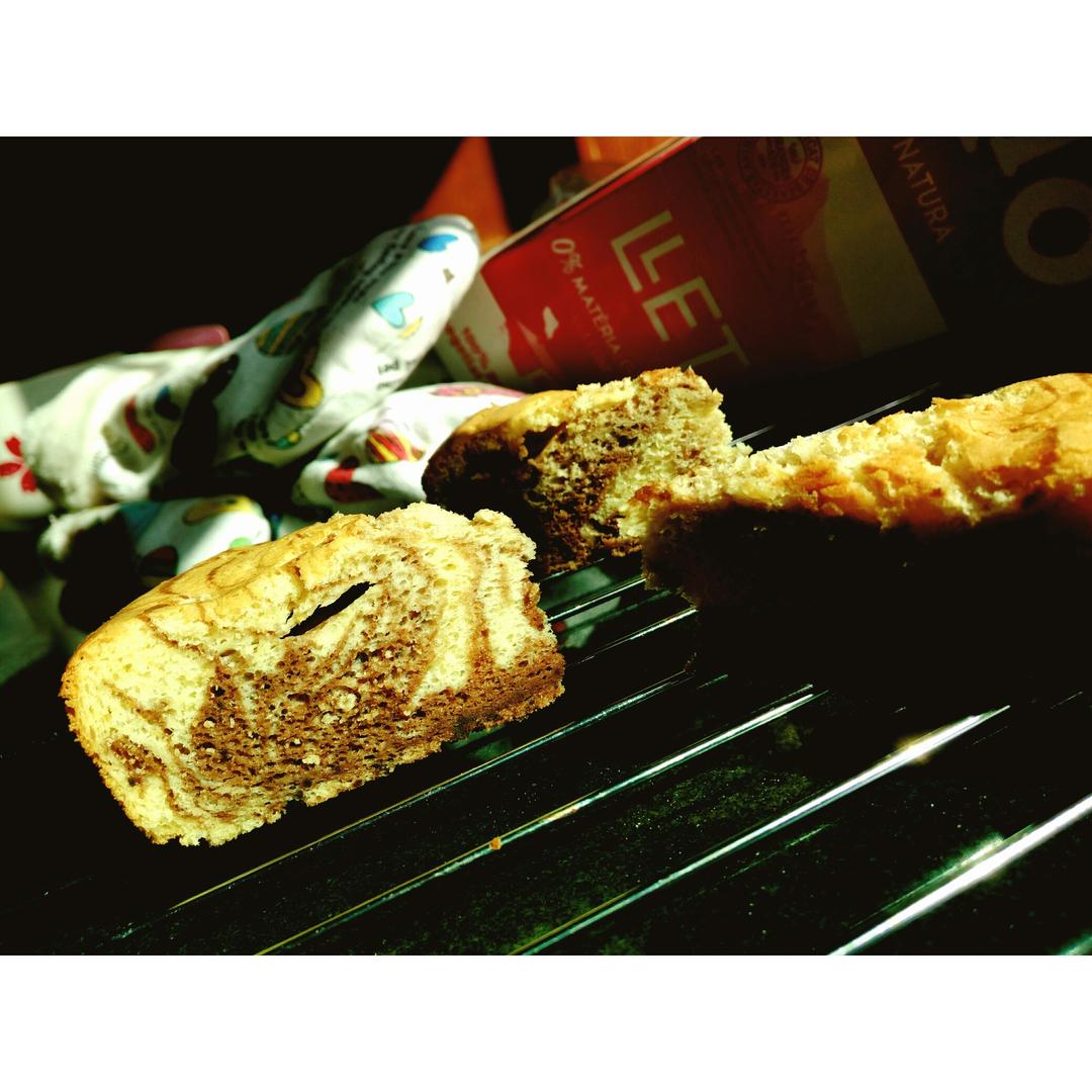 双色拉花戚风蛋糕