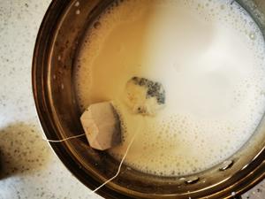 自制奶茶（爱喝这一杯的，不用去奶茶店了）的做法 步骤2