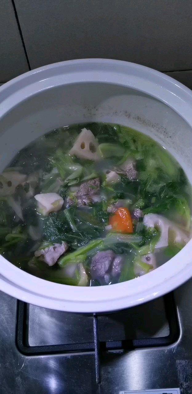 连吃三碗的玉米山药排骨汤