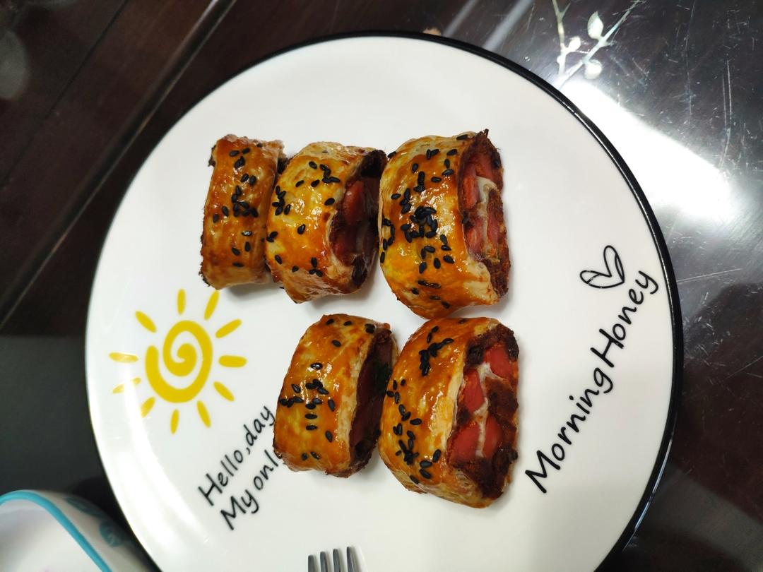 手抓饼肉松酥，简单一卷就搞定，15分钟快手早餐！又香又酥一口掉渣渣