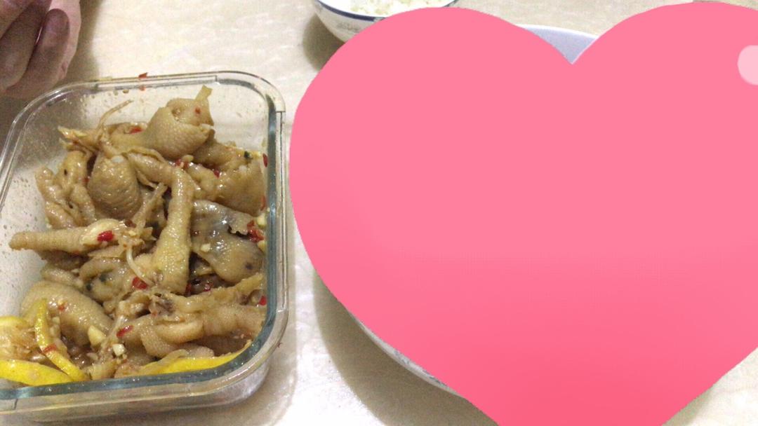 又好吃又简单的灵魂酱汁                 
捞汁海鲜，鸡爪等
冷菜泡制万能汁