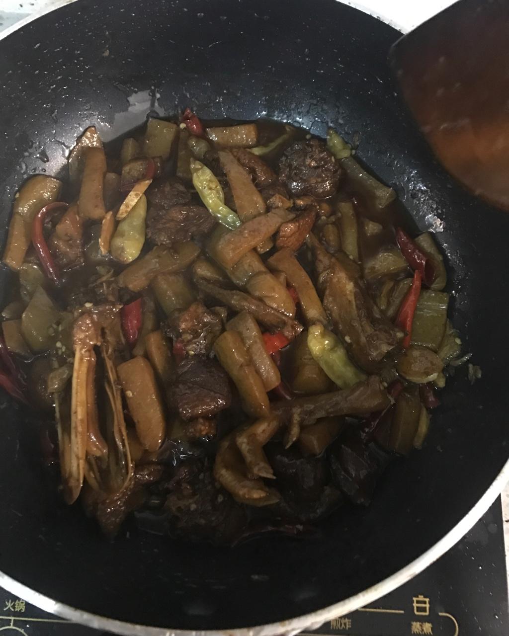 啤酒魔芋鸭