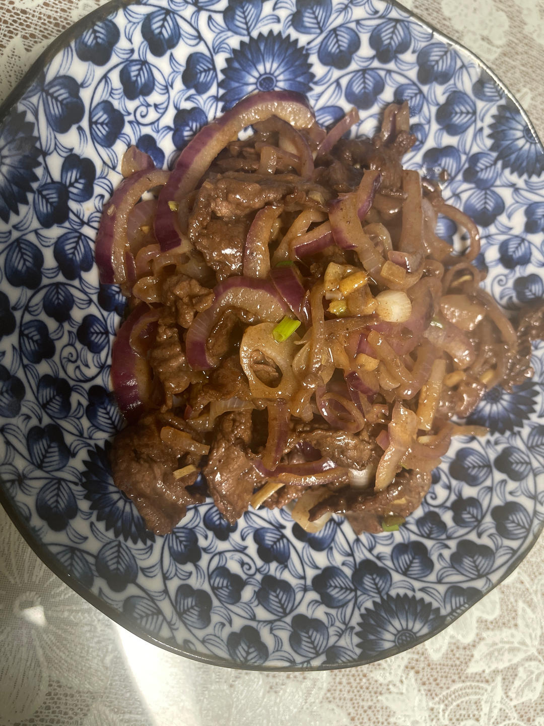 洋葱爆孜然牛肉