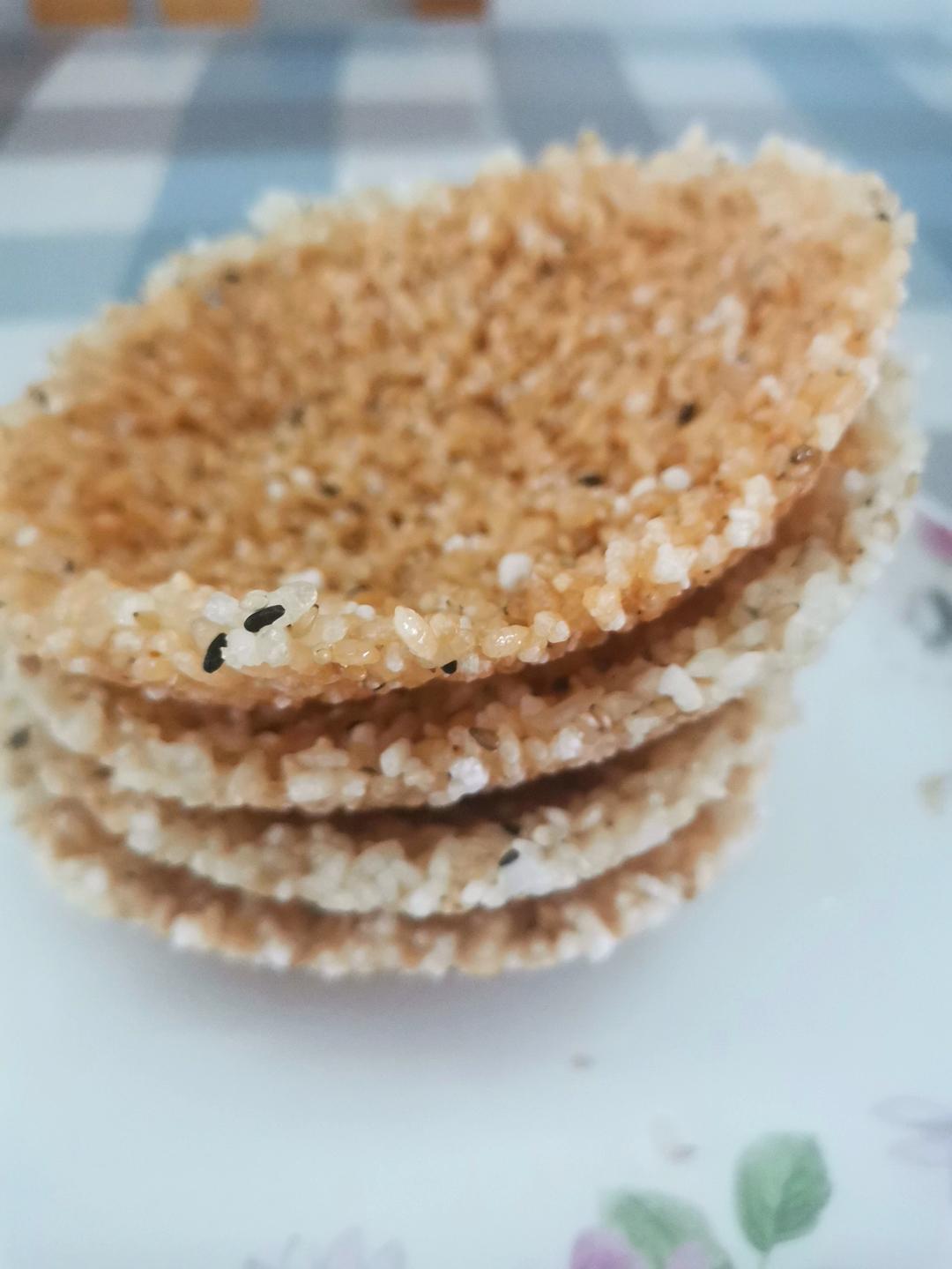 嘎嘣脆的糯米锅巴