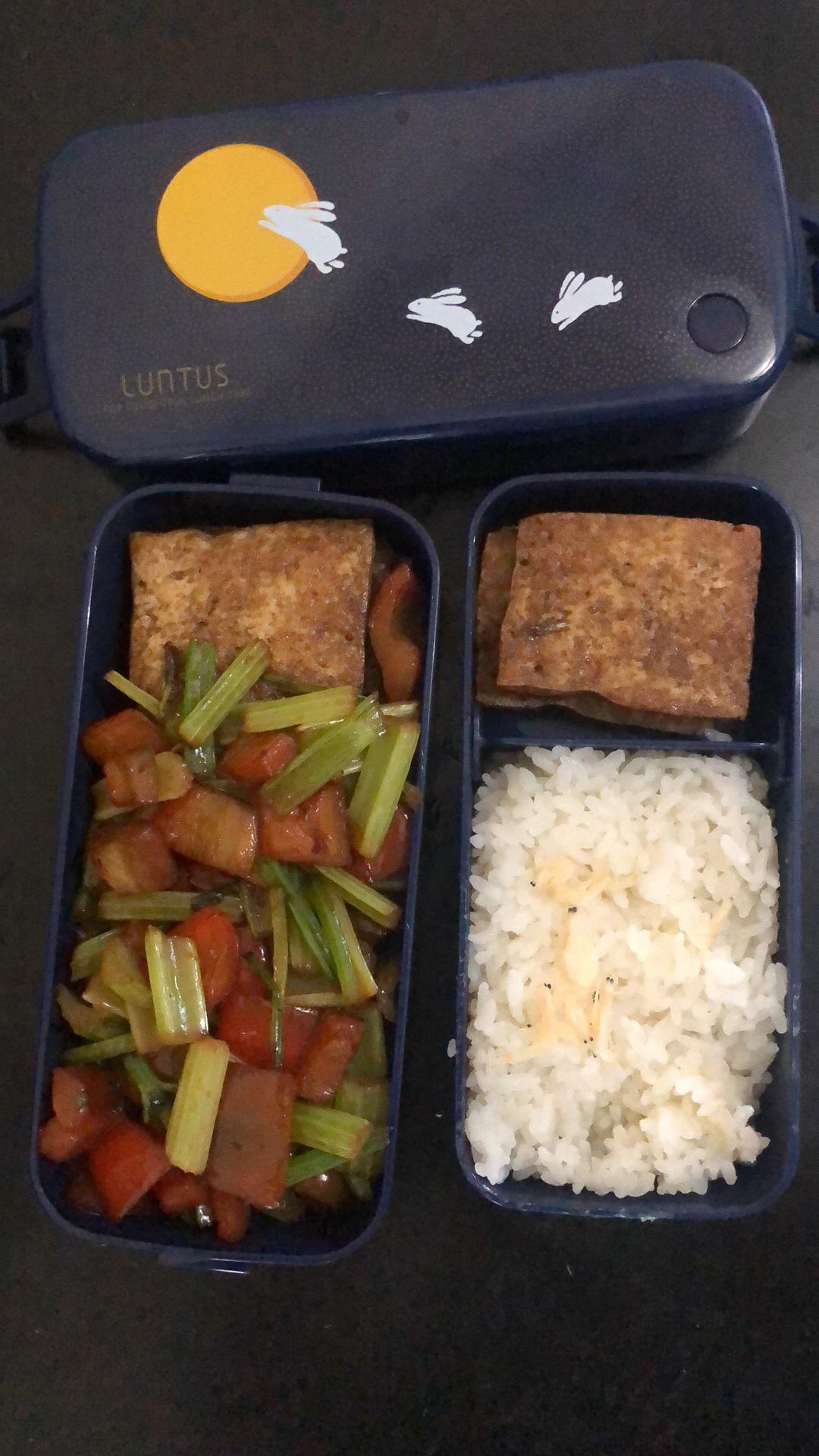 上班便当一人食之辣椒香芹