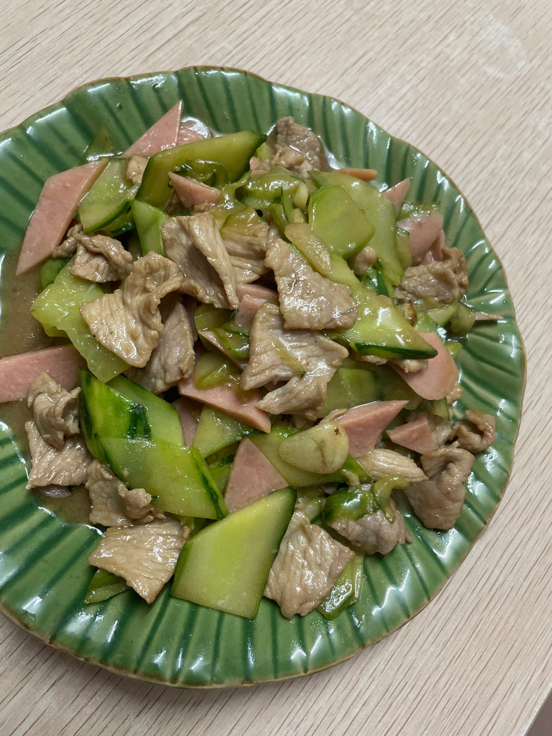 胡萝卜青瓜炒肉片