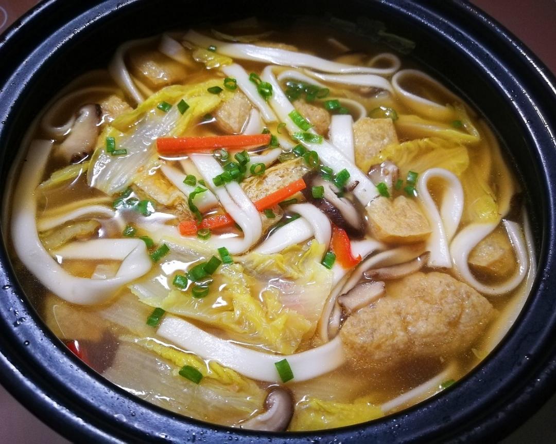 营养素食煲(油豆腐+娃娃菜+鲜香菇+土豆粉)的做法