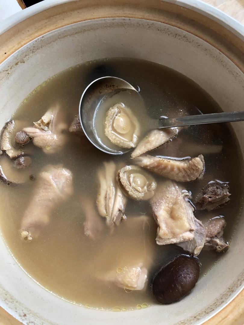 鲍鱼炖鸡汤