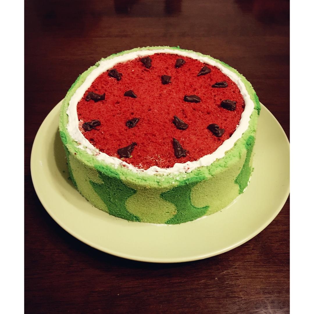 米m的美食做的西瓜造型奶油蛋糕