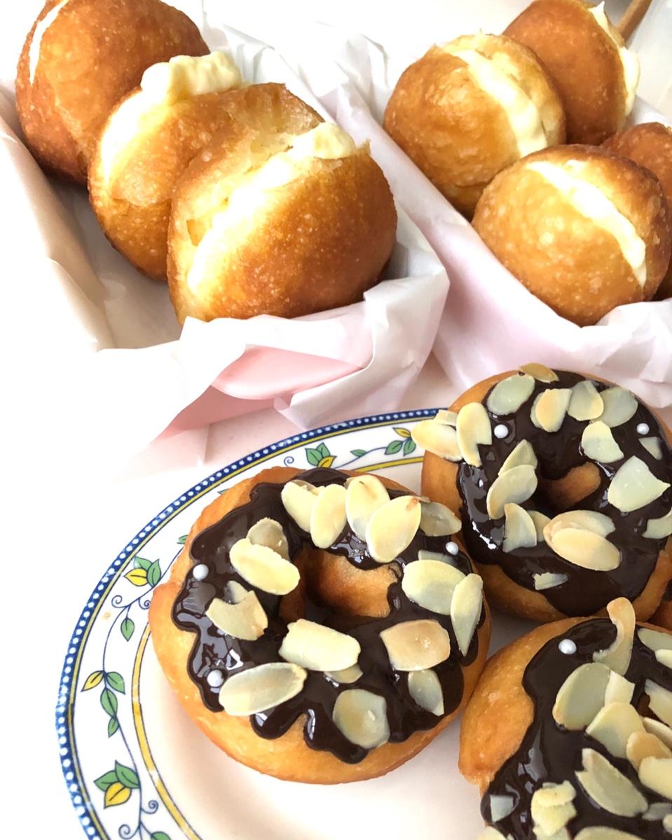 好吃到哭泣的甜甜圈VANILLA CREAM-FILLED DOUGHNUTS