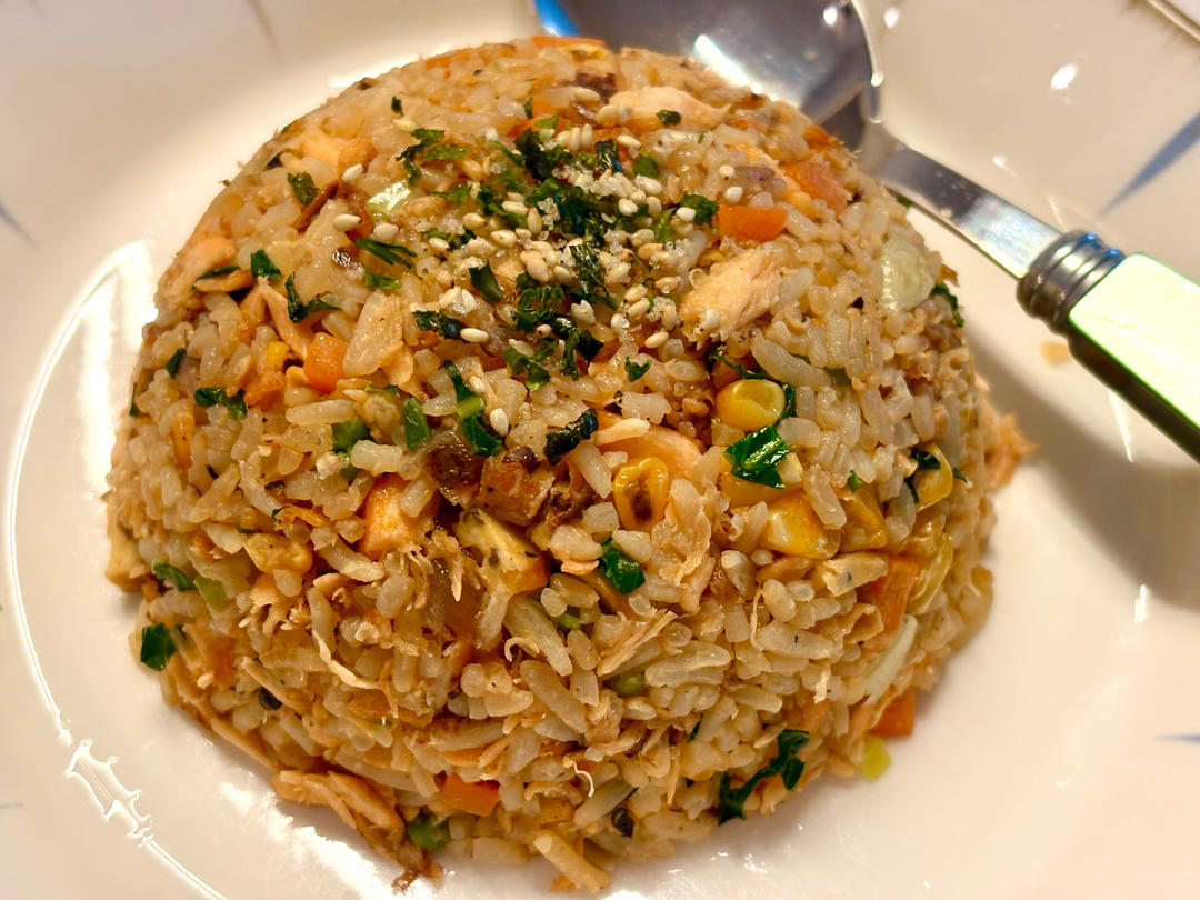 低脂三文鱼炒饭