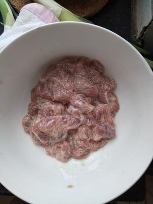 黑胡椒牛肉杏鲍菇粒的做法 步骤3