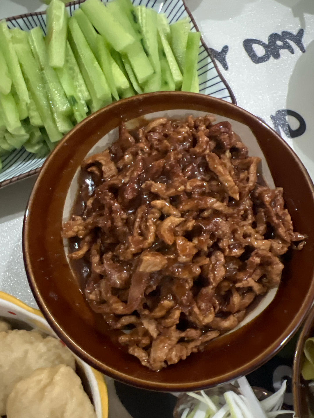 学做京酱肉丝，带饼的