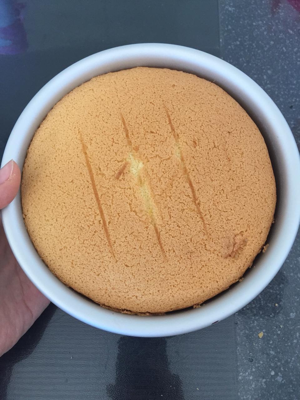 烤箱做蛋糕（戚风蛋糕的做法）