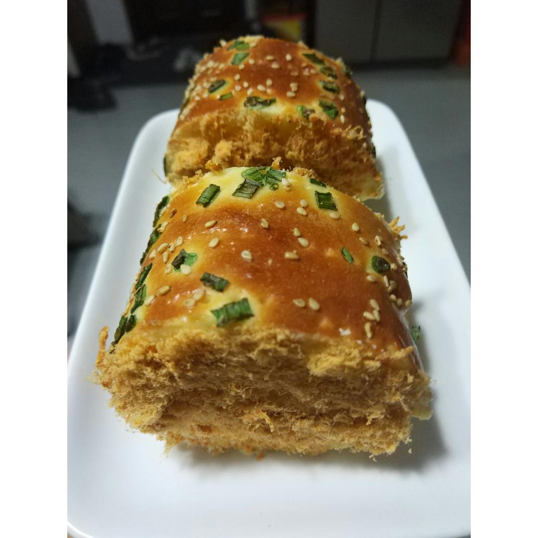 香葱肉松面包卷