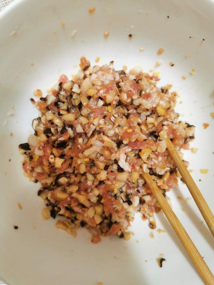 香菇虾仁鲜肉韭菜水饺