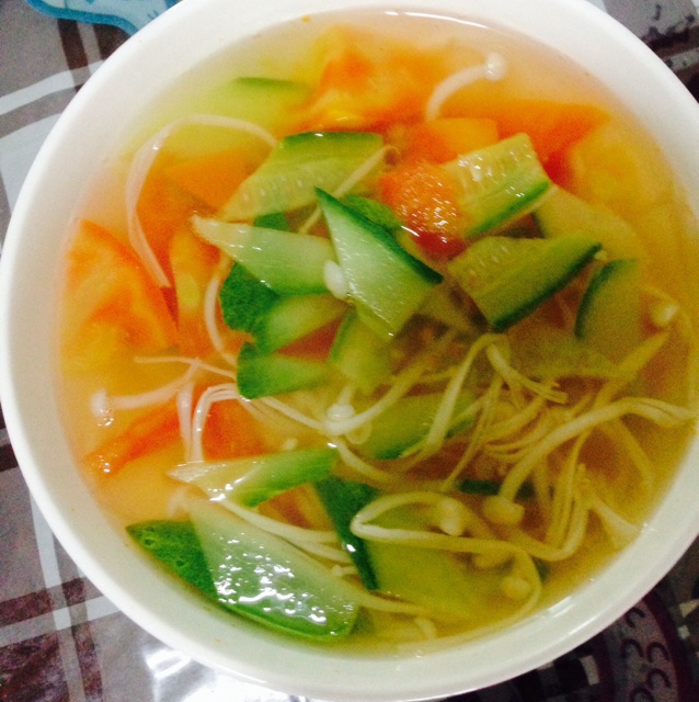 番茄老黄瓜汤
