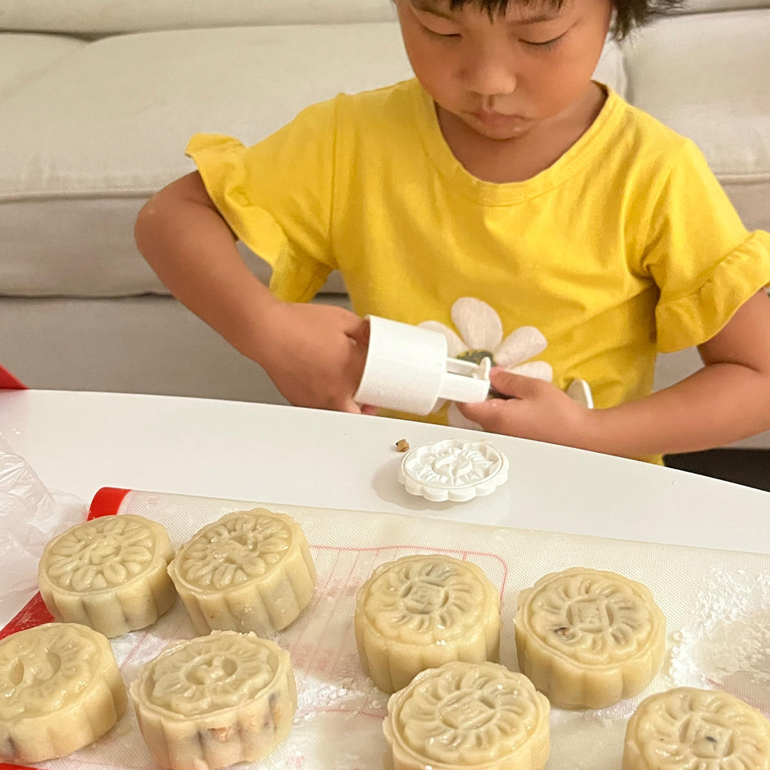 自制五仁月饼（新手一次成功）