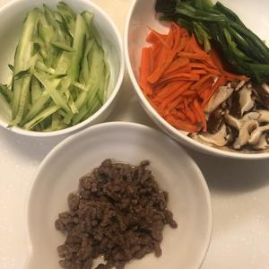 韩式石锅牛肉拌饭的做法 步骤4