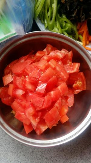番茄冬瓜炖丸子的做法 步骤2