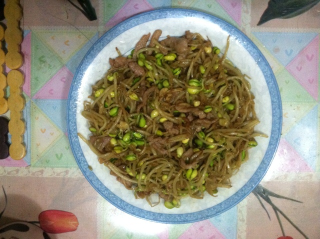 豆芽炒肉丝