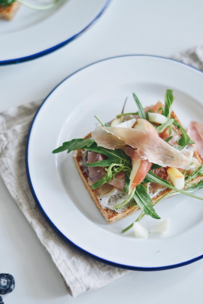 无花果火腿三明治（open-faced）