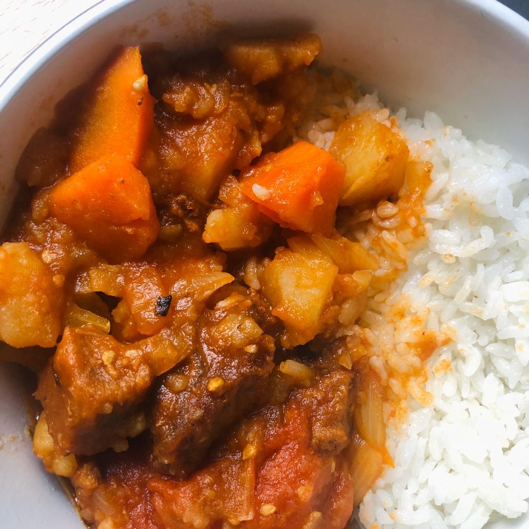 番茄土豆炖牛腩