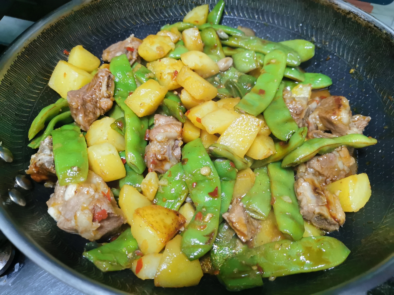 家常土豆炖豆角