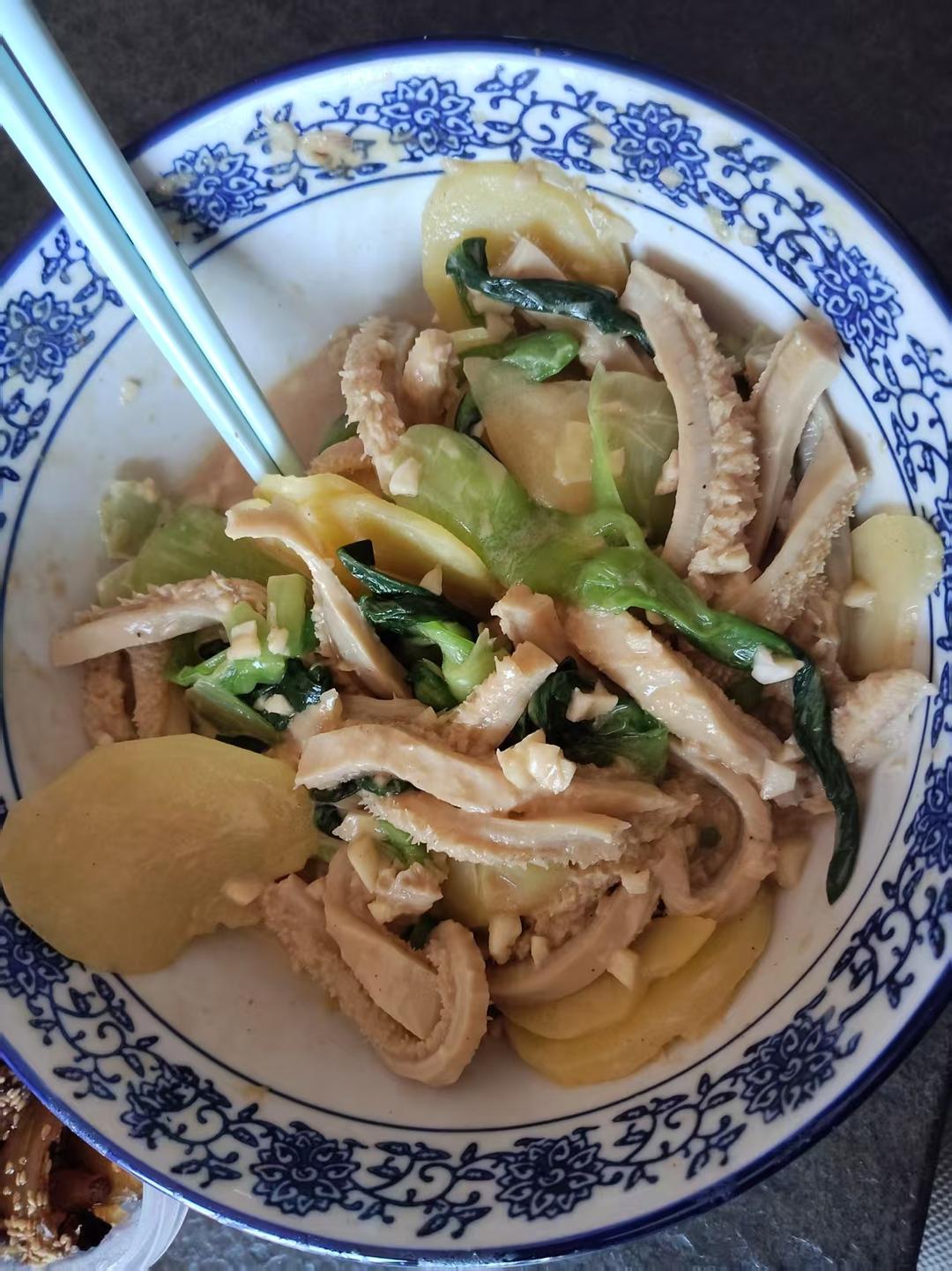 西安夜市风之涮豆皮牛肚青菜