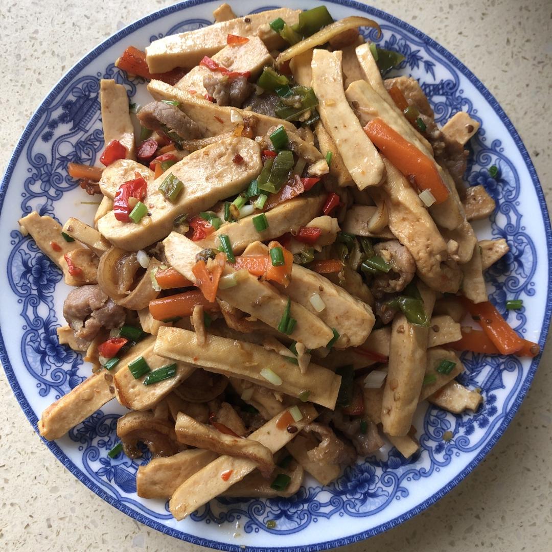 香干辣椒炒肉~  真的好吃爆了