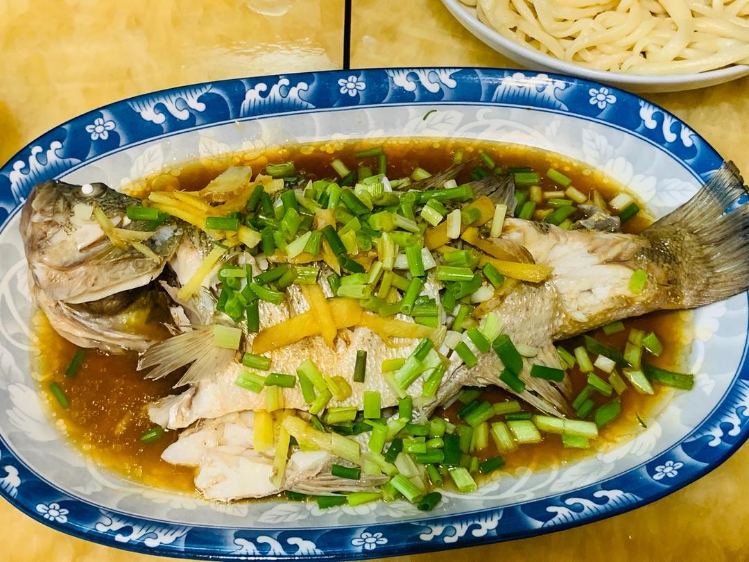 清蒸鲈鱼